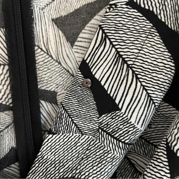 Loft Fern Black White Botanical Print Romper with Pockets - Picture 7 of 14